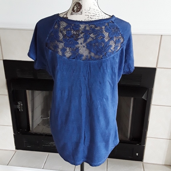 Tops - 🔴Cute womens top/bundle and save